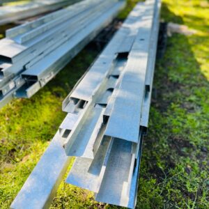 Lote x21 perfiles galvanizados: 2,76 x 0,09m a 4,80 x 0,09m