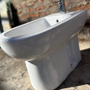 Bidet color blanco