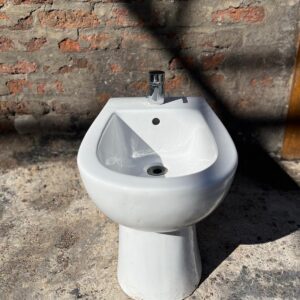 Bidet color blanco
