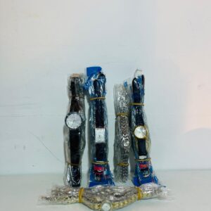 Lote x45 relojes pulsera, diseños y tamaños variados