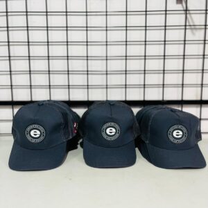 Lote x49 gorros de visera, color gris ELIANE