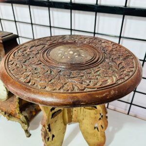 Antiguo reloj en madera + mesita en madera tallada