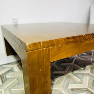 Mesa ratona en madera: 1,10x1,10x0,42 m