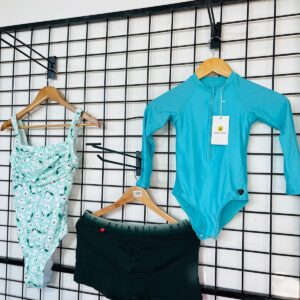Lote x100 prendas: boxers, mallas y gorros
