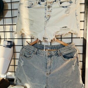 Lote x100 prendas: pantalones, remeras, shorts, pantuflas, chanclas y otros