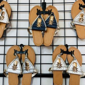 Lote x18 pares de sandalias : talle 38 – 39.