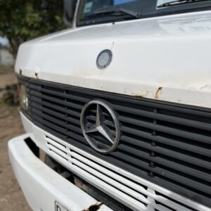 Camión Mercedes Benz 711 (PRECIO EN DÓLARES)