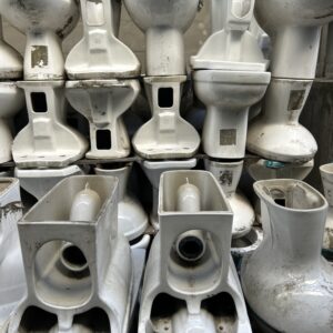 Lote con 1400 piezas de loza para baño (PRECIO EN DÓLARES)