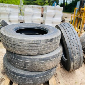 Lote x4 cubiertas de camión R17,5