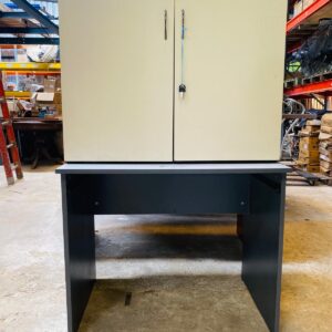 Escritorio + mueble 2 puertas 90 x 60 x 74 cm