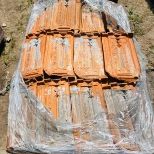 Lote x112 tejas, algunas con detalles