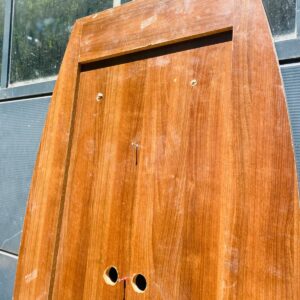 Mesa de reuniones en MDF, desarmada