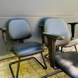 Lote x3 sillas de oficina (no son rodantes)