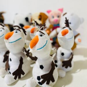 Lote x15 peluches. 6 son a pilas