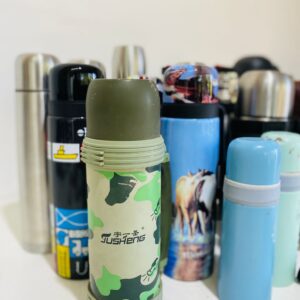 Lote x19 termos. Diferentes modelos y tamaños