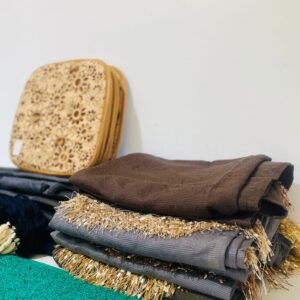 Lote x19 articulos: alfombras, hamaca paraguaya, cortina, cubre sillas y otros