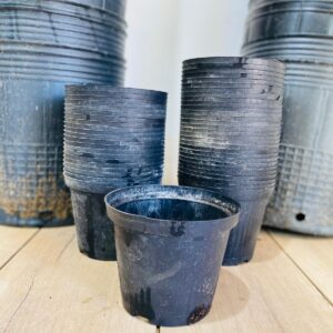 Lote x90 macetas de plástico, diferentes