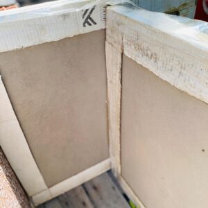 Lote x13 mt2 de cerámicas varias + maceta en hormigón