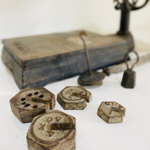 Balanza antigua de plato