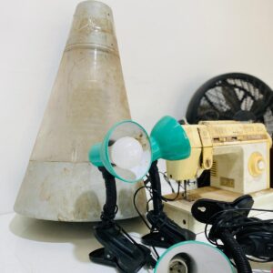 Lote x8 artículos: lámpara, ventilador, portátiles, máquina de coser, estufa