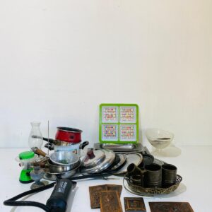 Lote x38 artículos: ollas, tapas, bandejas, inflador, adornos, jarras y otros