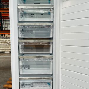 Freezer vertical MIDEA