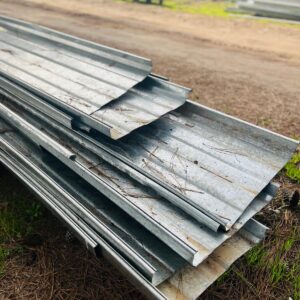 Lote x12 chapas y recortes tipo autoportante 2,00 a 3,20 m aprox (ancho 50 cm)