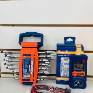 Lote x2: kit de llaves de boca x8 (6 a 22 mm) y tester digital Wadfow