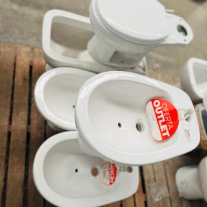 Lote x6 u: inodoro, bidet, tapa de inodoro y otros