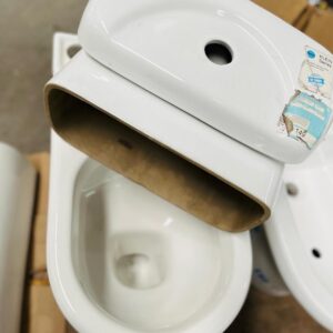 Lote x5 u: inodoro, bidet, mochila cisterna y otros