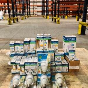 Lote x74 lámparas varias: filamento 6W, espiral t2 20W, vela 4W
