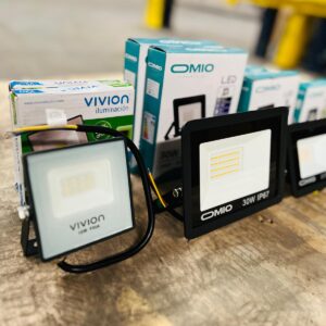 Lote x9 focos led varios W: 10W, 20W, 50W OMIO/VIVION