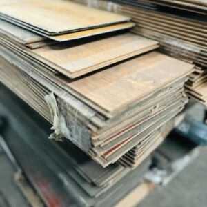Lote x200u aprox de piso flotante y vinilico