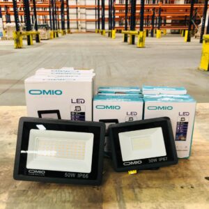 Lote x12 focos led: 30W - 50W OMIO