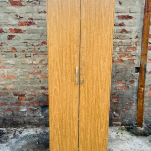 Ropero mdf 2 puertas, color marrón