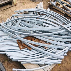 Lote x100 piezas de acero galvanizado curvo
