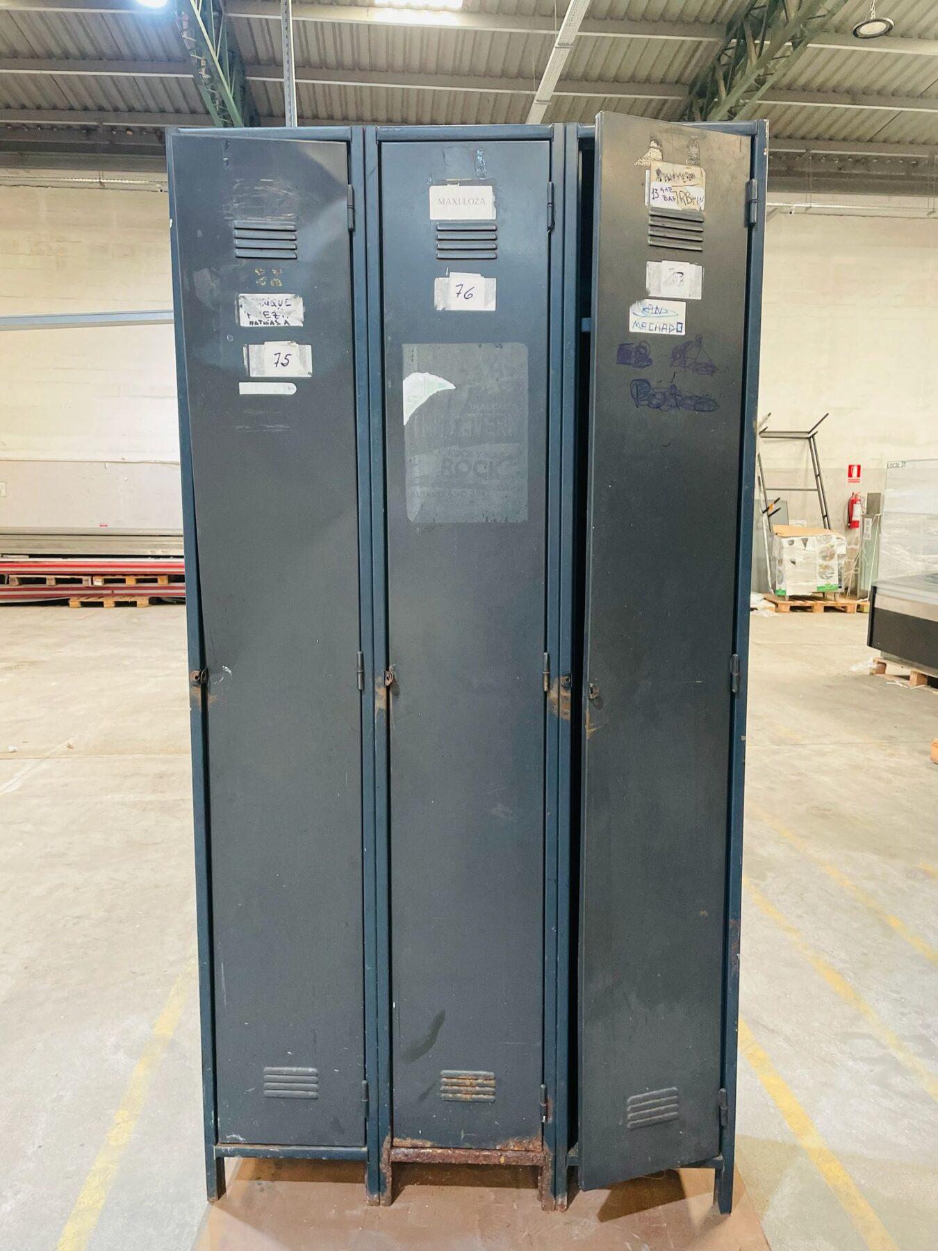 Locker metálico 3 puertas