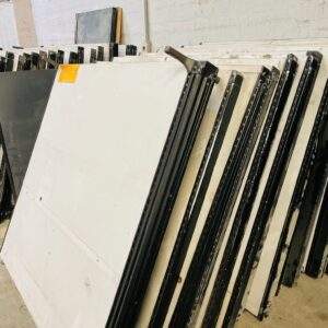 Lote x42 divisiones en madera, color blanco 1,30 x 1,30 m
