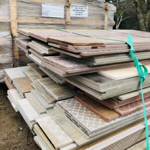 Lote x31,8 m2 de cerámicas y porcelanatos varios