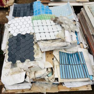 Lote x30 cajas de guardas, zócalos y otros