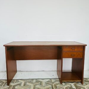 Escritorio en mdf, lustre oscuro