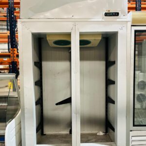 Heladera de congelados con equipo. Sin puertas