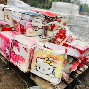 Lote x 26,43 m2 de cerámicas y guardas diseño Hello Kitty 20x20 cm