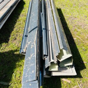 Lote x50 u: plegados de chapas, zinguerías, perfiles y otros