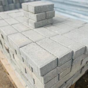 Lote x272 adoquines 22x10x0,6 cm