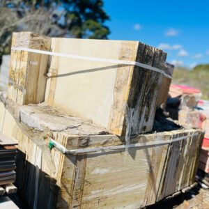 Lote x61 m2 de piedra 60x40 cm