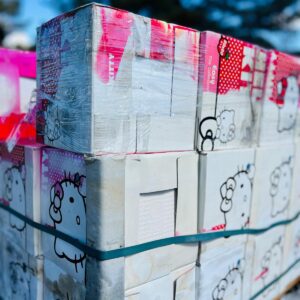 Lote x57 m2 de cerámicas, diseño Hello Kitty 20x20 cm