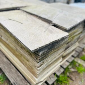 Lote x16 m2 de piedra de 27x57 cm