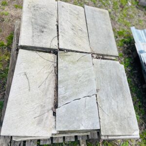 Lote x16 m2 de piedra de 27x57 cm