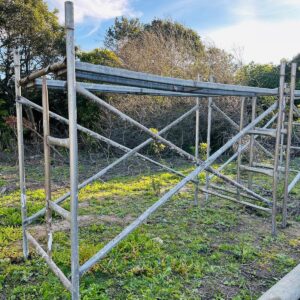 Andamio 1 cuerpo con 2 tablones en hierro 2,53x2,0x1,28 m